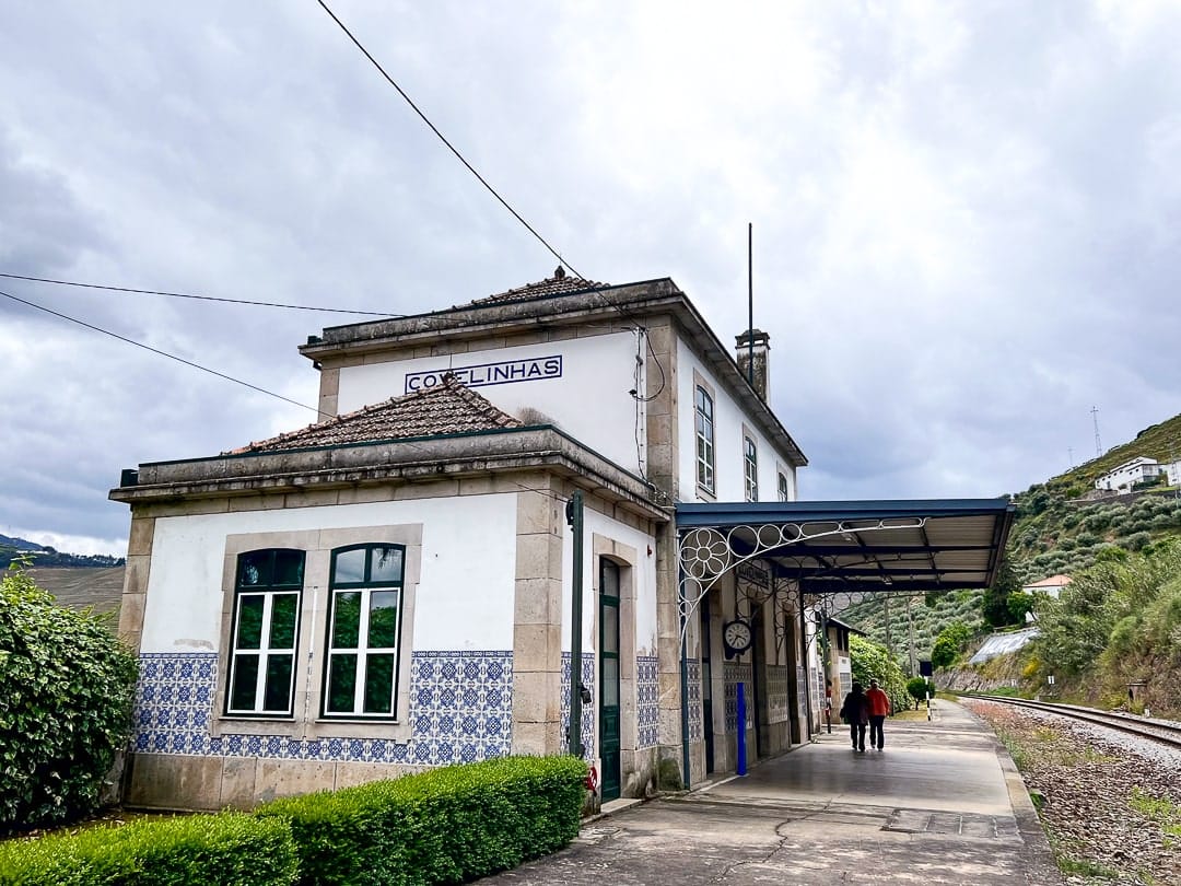 Covelinhas train station