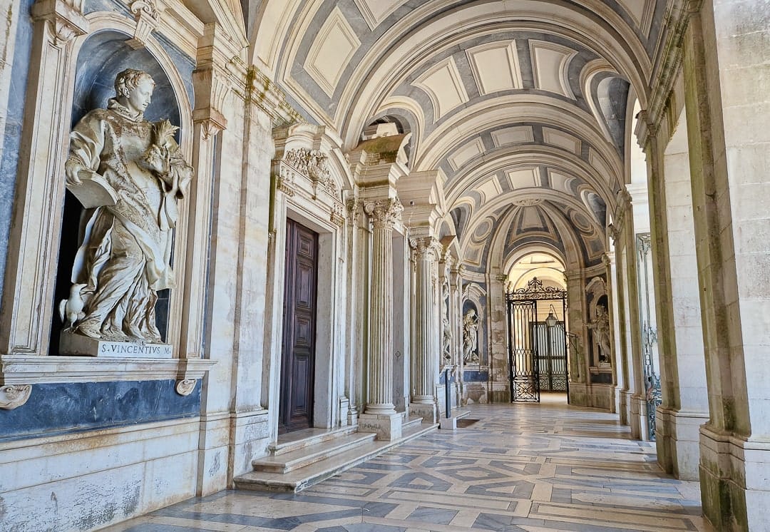 Gallery of sculptures Palácio Nacional de Mafra