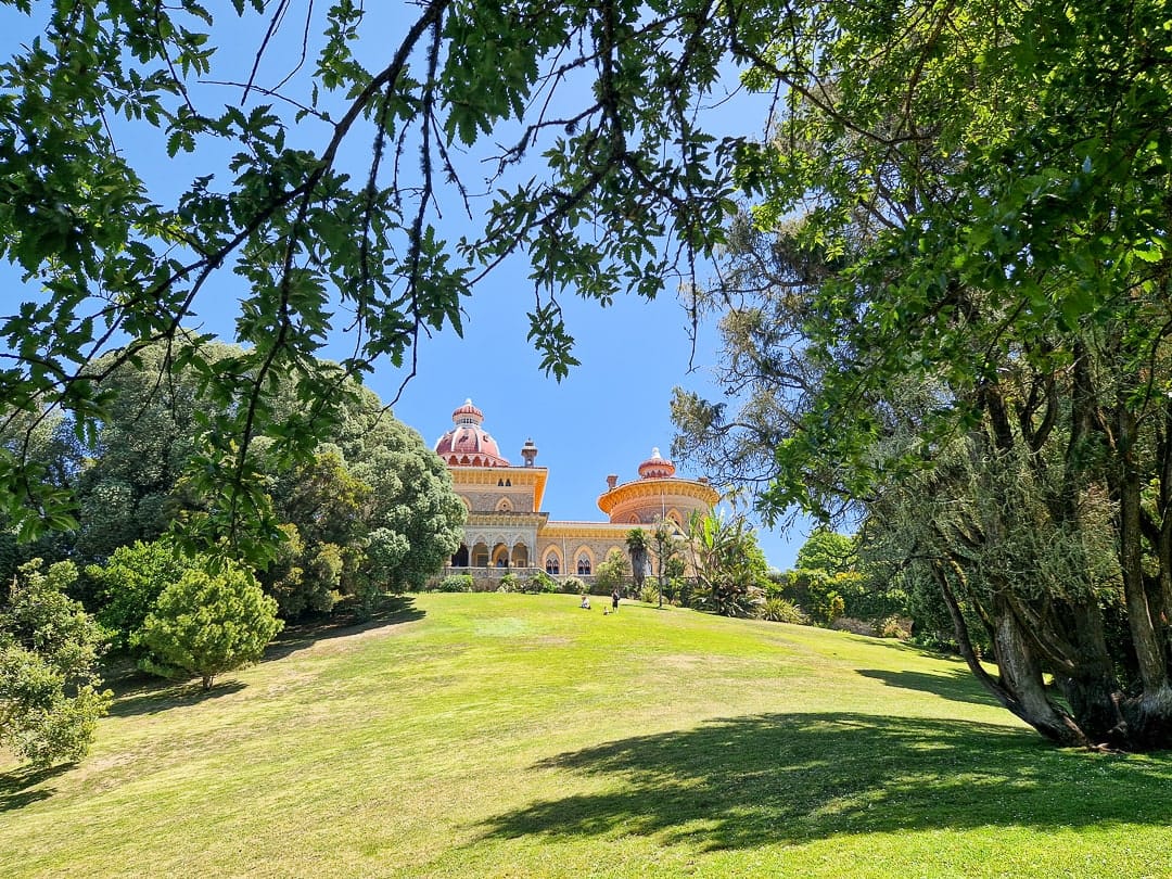 Palácio de Monserrate Sintra romantic lawn